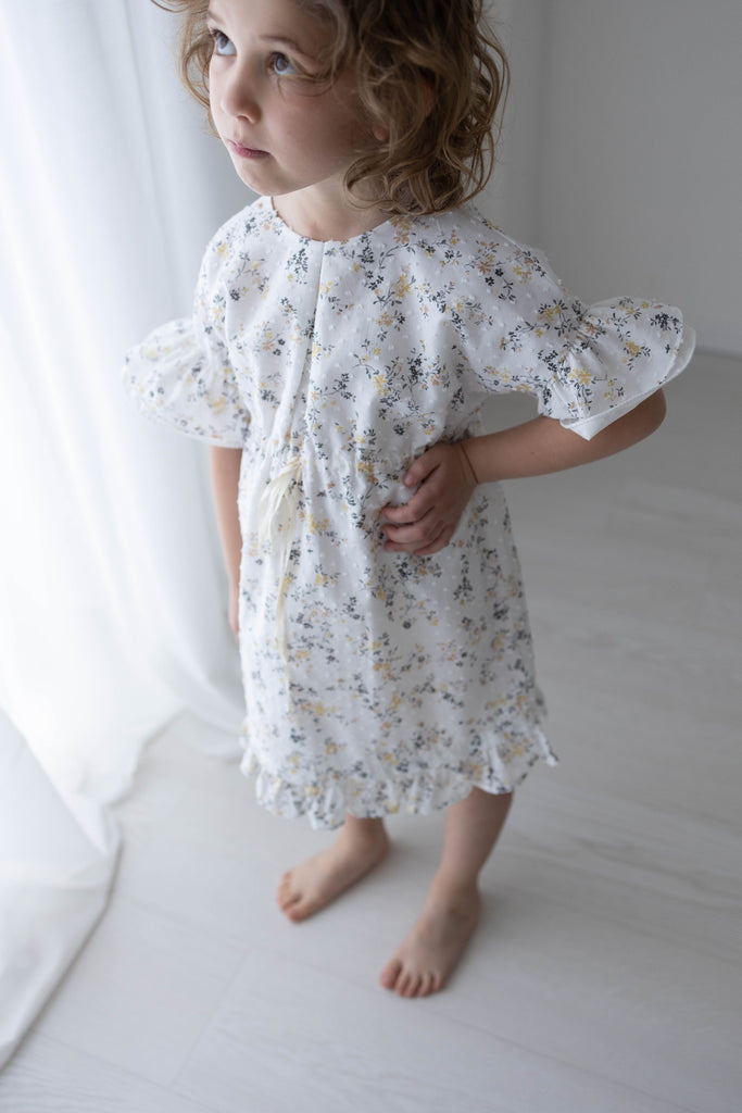 Little Eyelet Dress Jellybeanzkids Little Eyelet Plume Dress